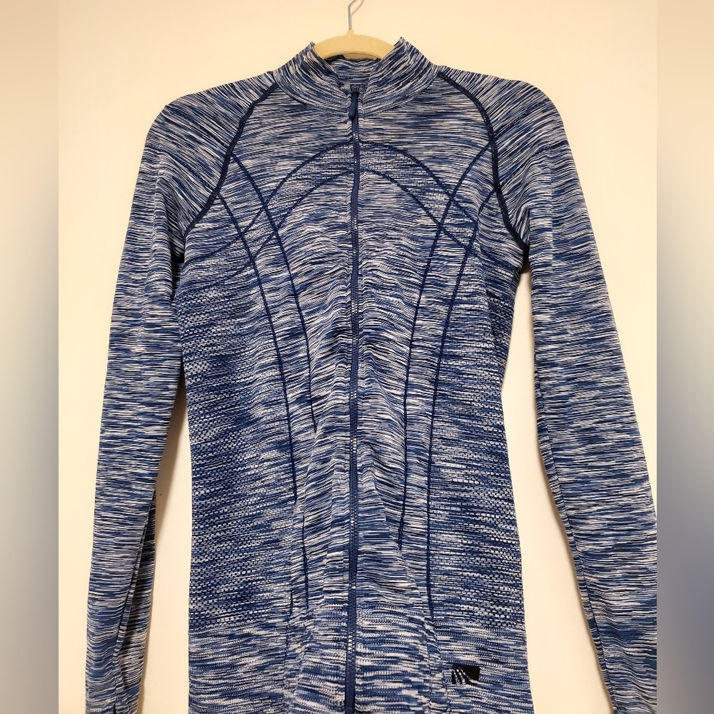 Blue/White long-sleeved workout top